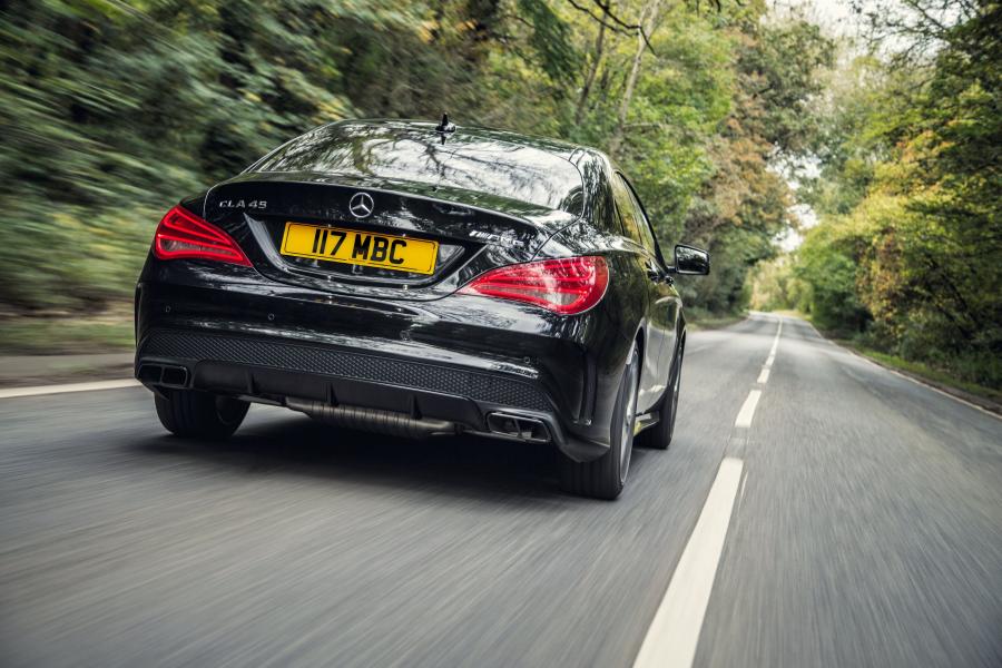  Mercedes-Benz CLA45 AMG 2013 года  (UK) (фото 19 из 30)
